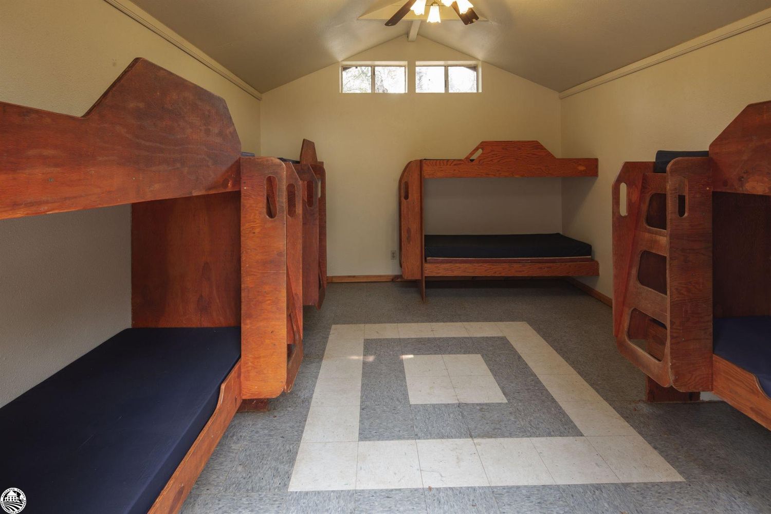 17301 Silver Spur Dr, Tuolumne, CA 95379